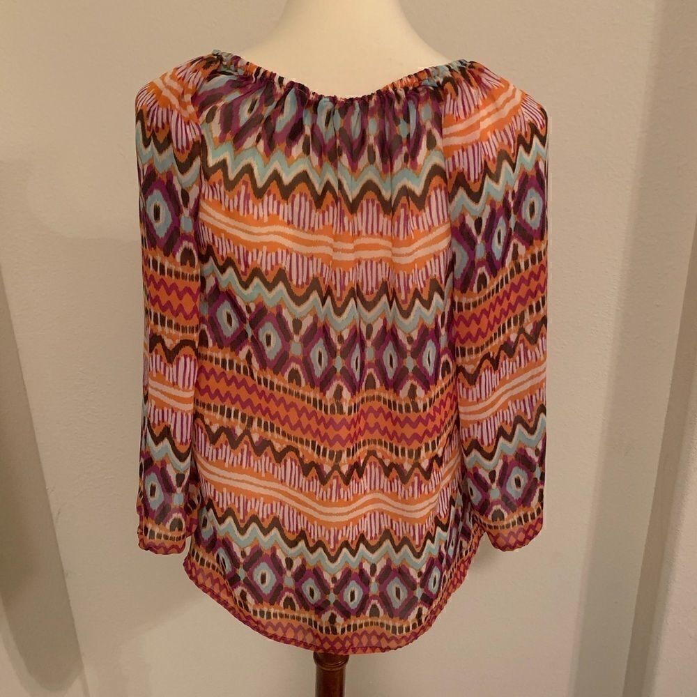 🌼🌼Daisy Fuentes blouse🌼🌼    - Picture 3 of 4